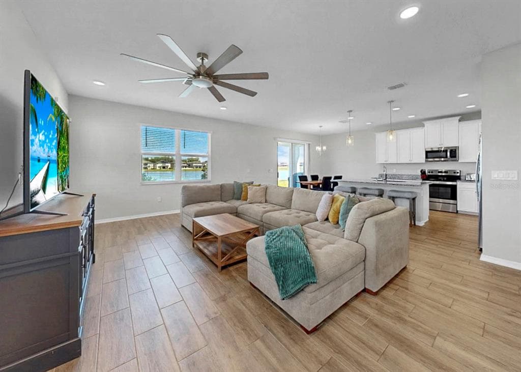 3139 MARINE GRASS DRIVE photo 8