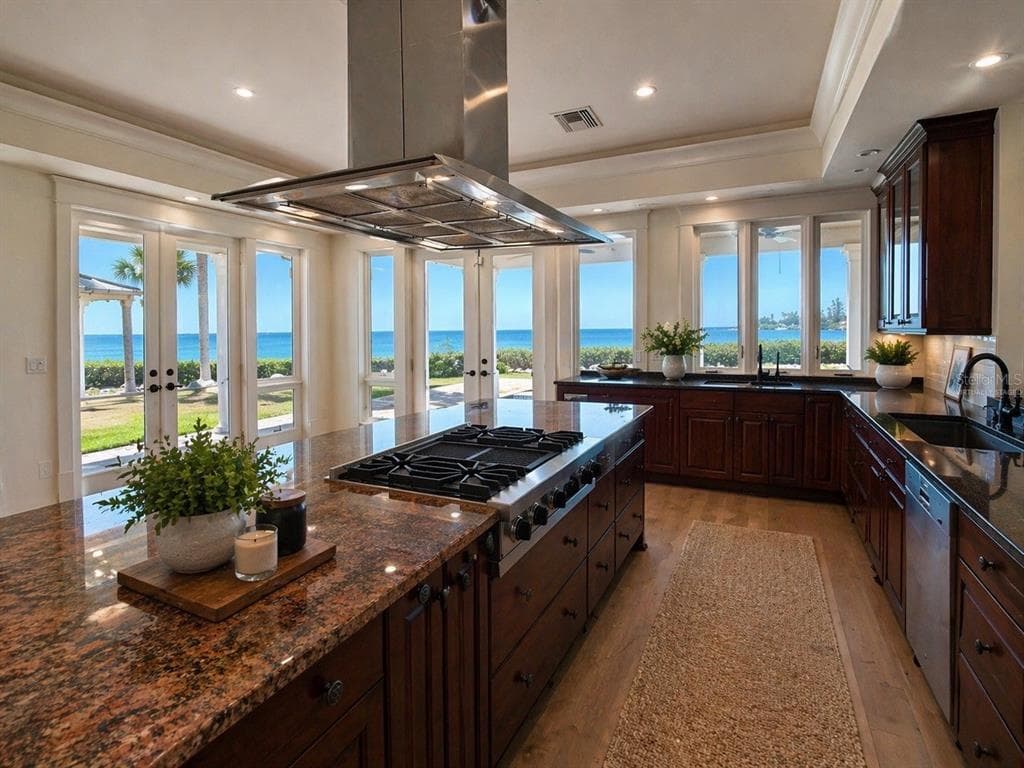 1721 GULF ROAD photo 9