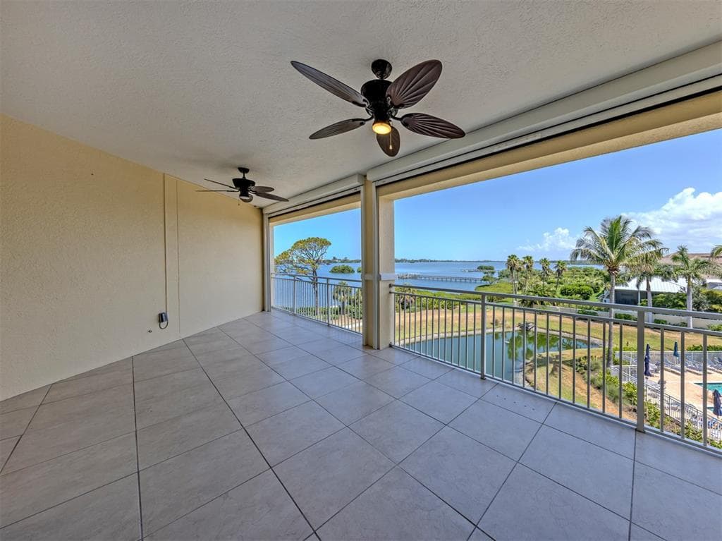 14021 BELLAGIO WAY 404 photo 23