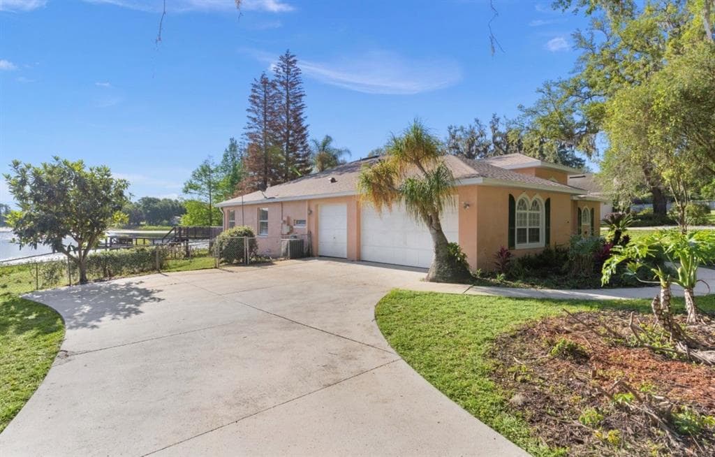 9440 COUNTY ROAD 561 3