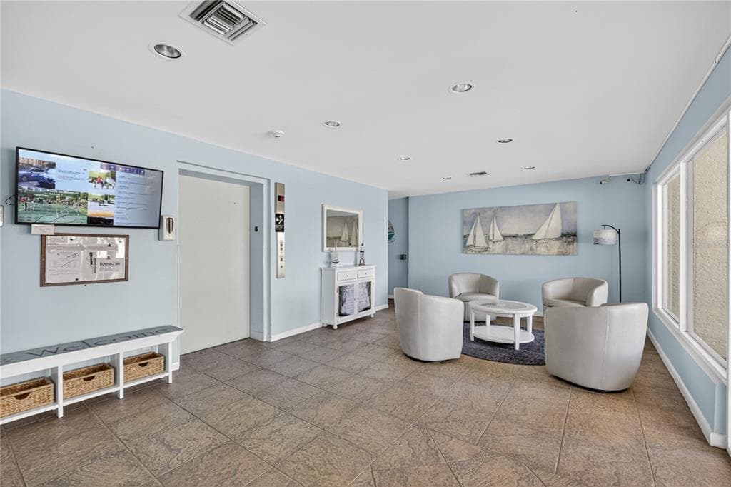 25188 MARION AVENUE E208 photo 8