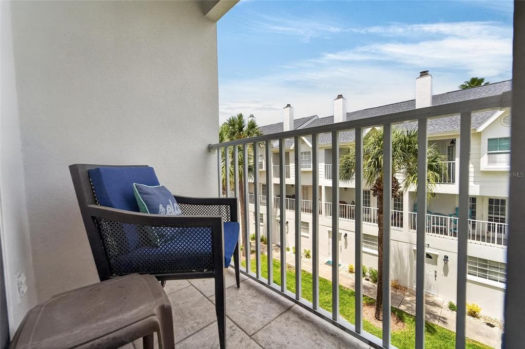 17960 GULF BOULEVARD 106 photo 19