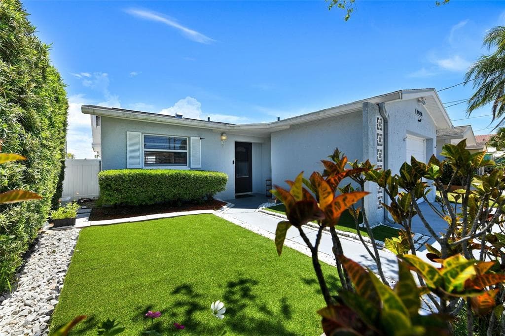 5106 BLUE HERON DRIVE 1