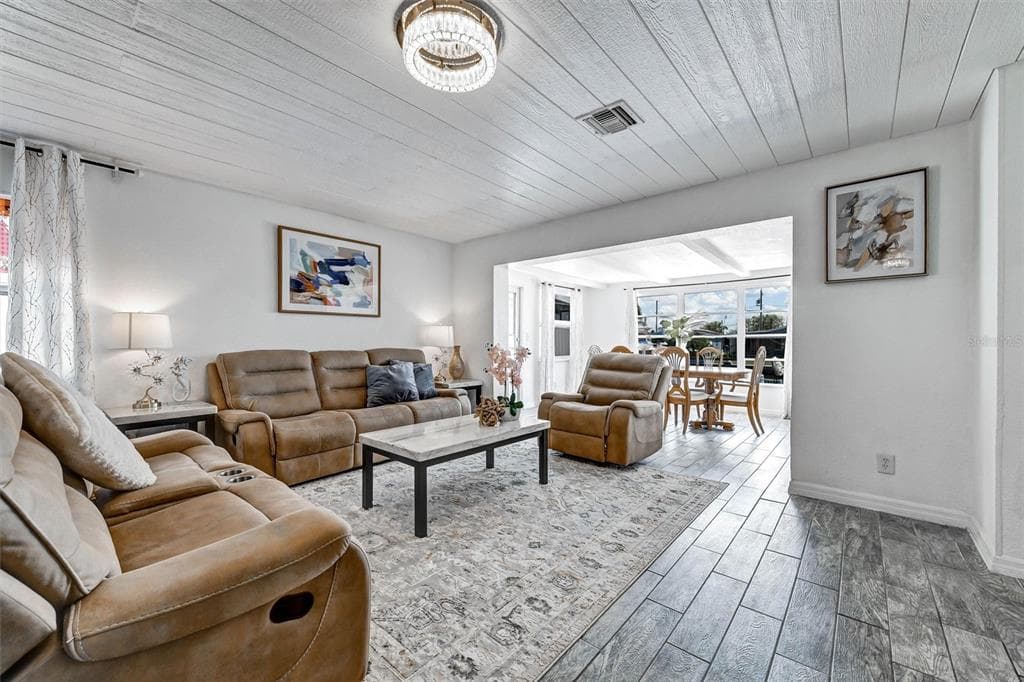 5106 BLUE HERON DRIVE 4