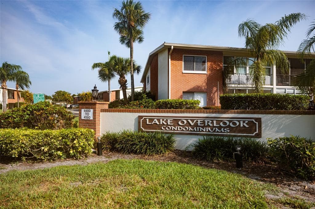 4550 OVERLOOK DRIVE NE 154 photo 8