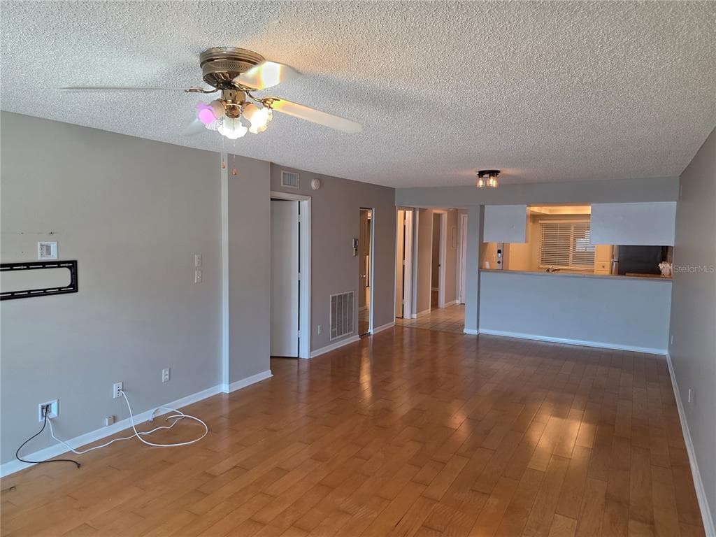 650 ISLAND WAY 202 photo 6