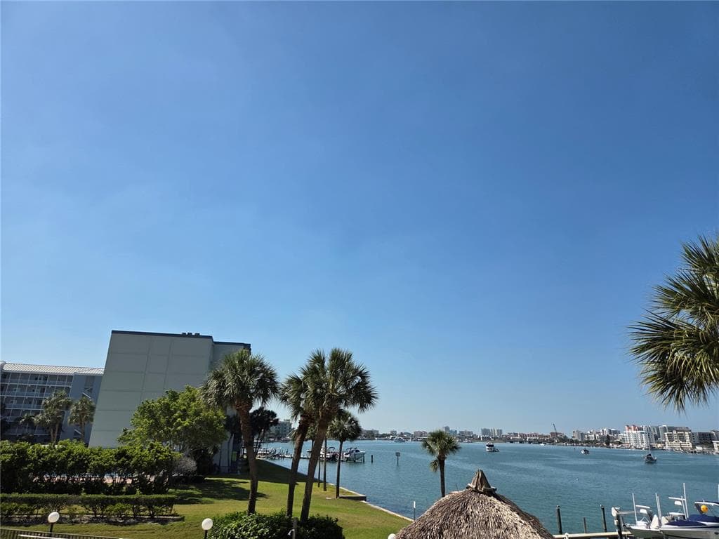 650 ISLAND WAY 202 photo 16