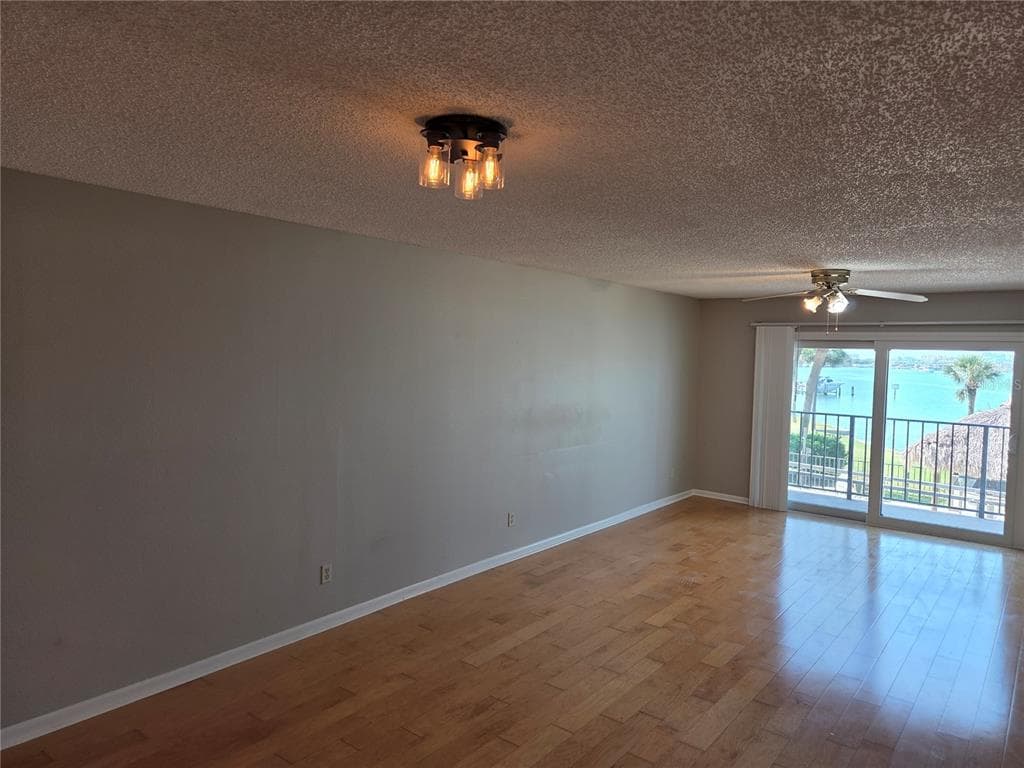 650 ISLAND WAY 202 photo 9