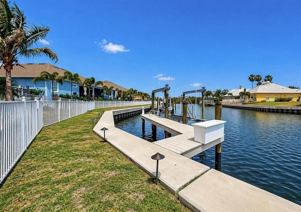 954 SIGNET DRIVE photo 3