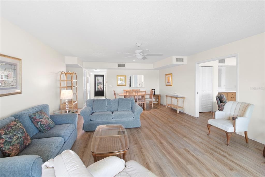 220 LAKEWOOD DRIVE photo 13