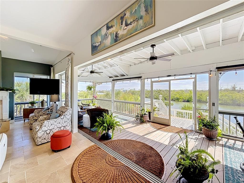 39 BAYSHORE CIRCLE photo 10