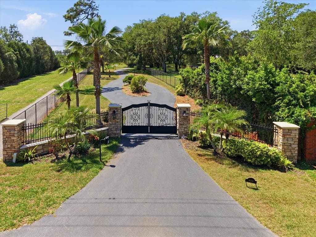 18258 WAYNE ROAD 5