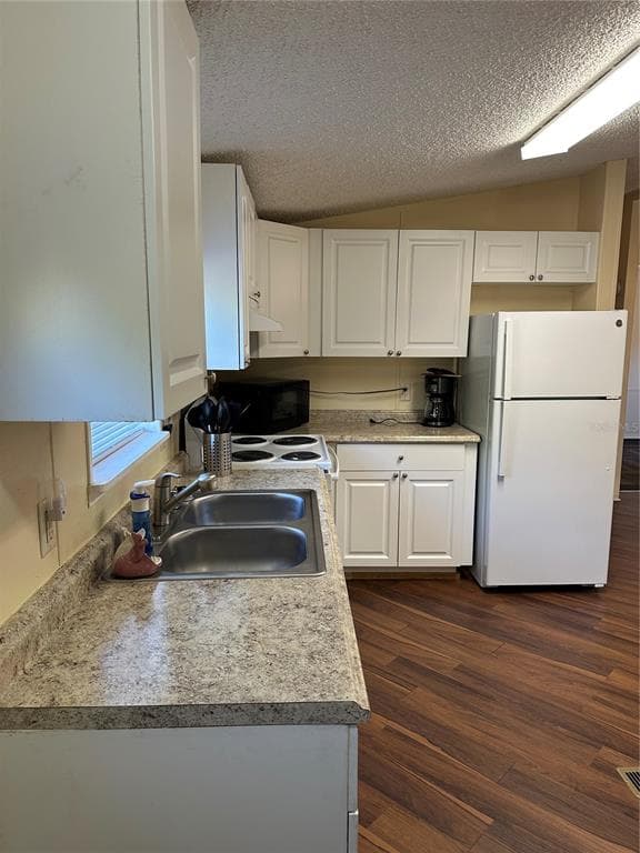 212 ASHLEY STREET photo 7