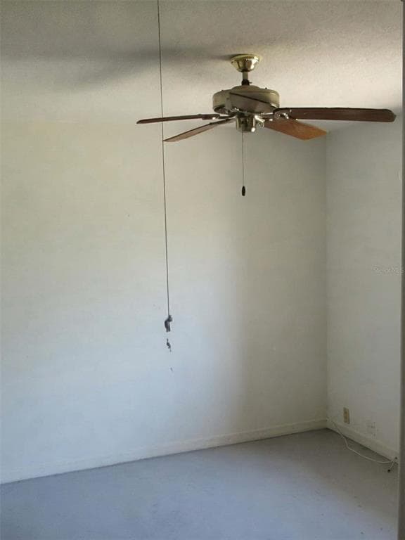 8904 PLANTERS LANE photo 23