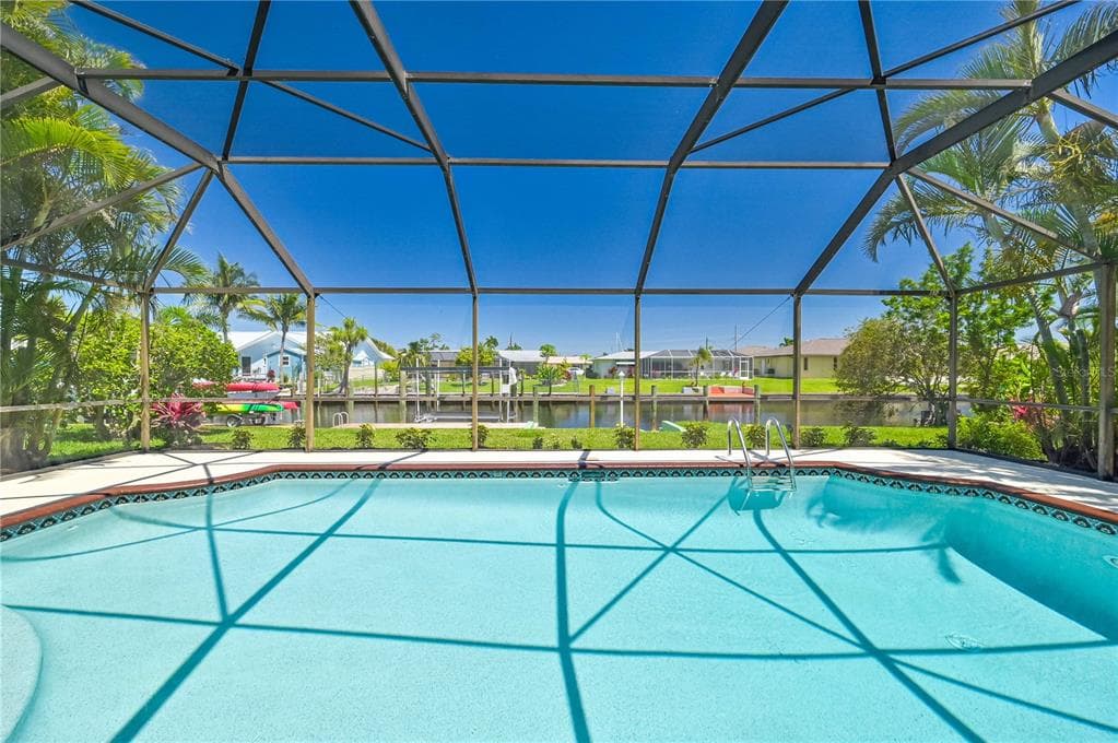 4815 SORRENTO COURT photo 5