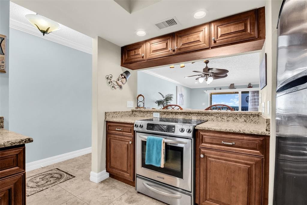 3500 GULF BOULEVARD 407B photo 6