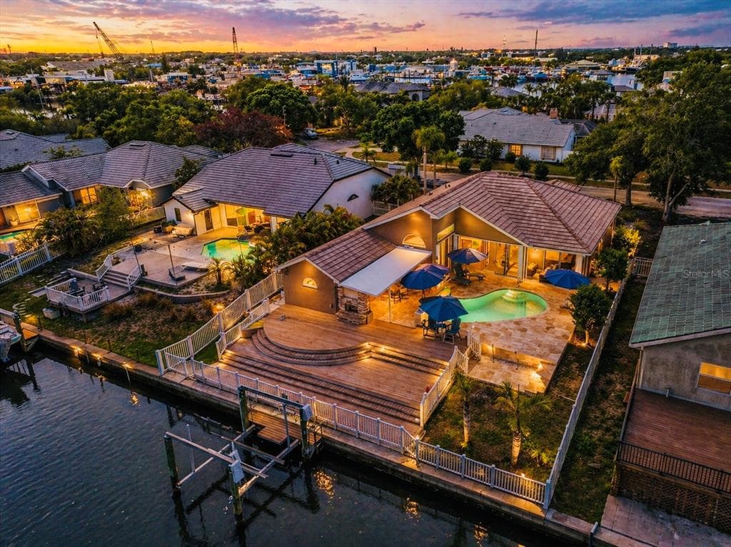 1114 MARINA DRIVE 2