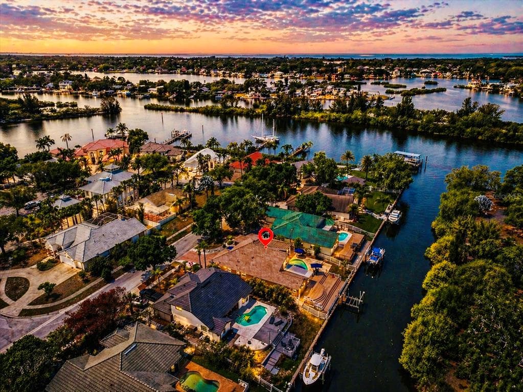 1114 MARINA DRIVE 1