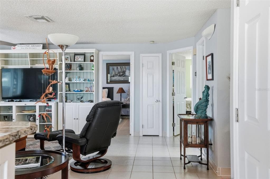 13822 MALCOLM AVENUE photo 11