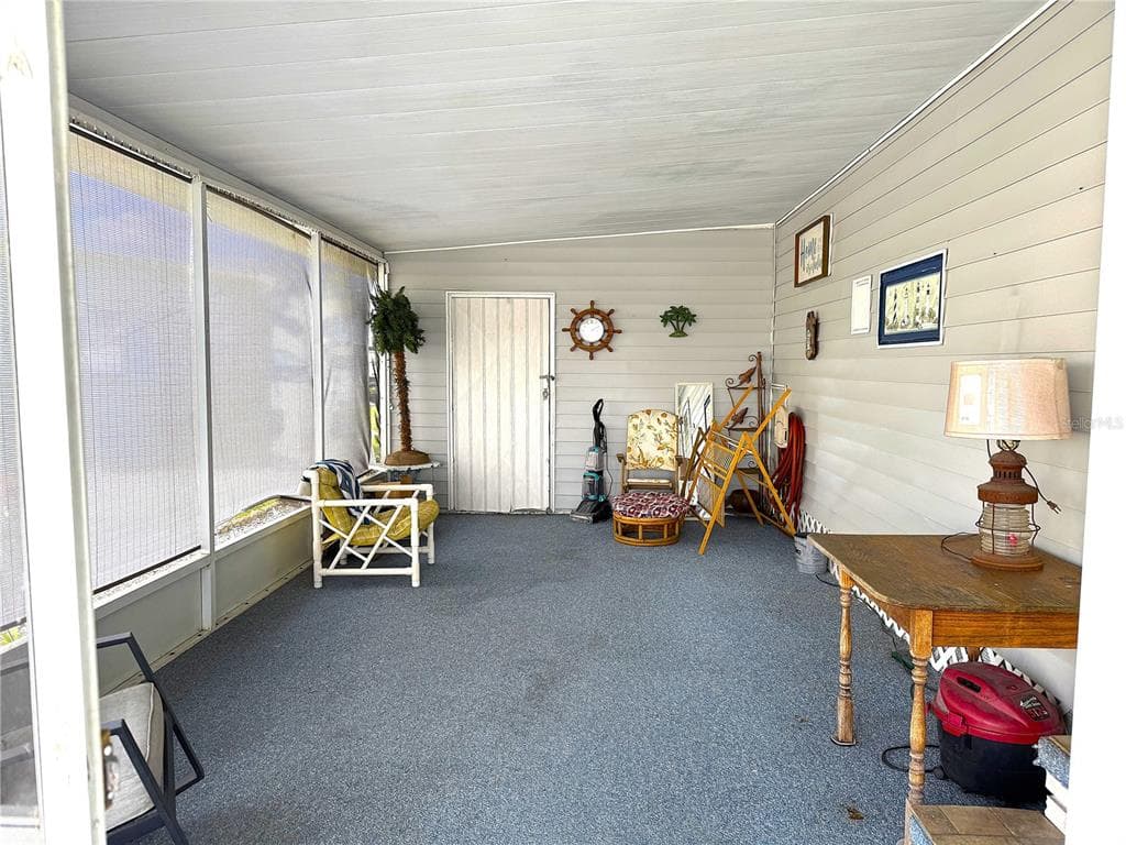 527 BLACKBURN BOULEVARD 3