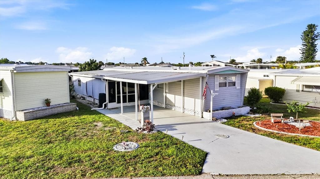 527 BLACKBURN BOULEVARD 4