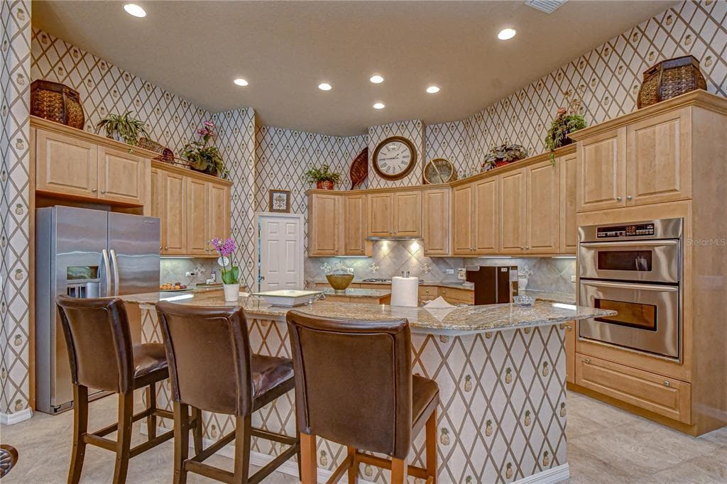 20915 LAKE VIENNA DRIVE photo 13