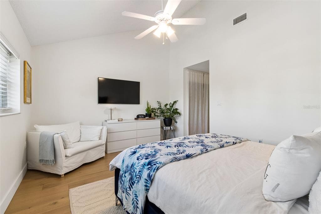 2599 DOLLY BAY DRIVE 302 photo 18