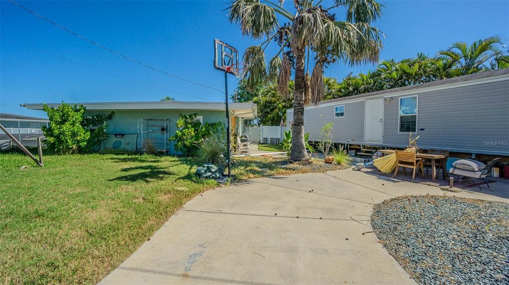 16101 4TH STREET E photo 3