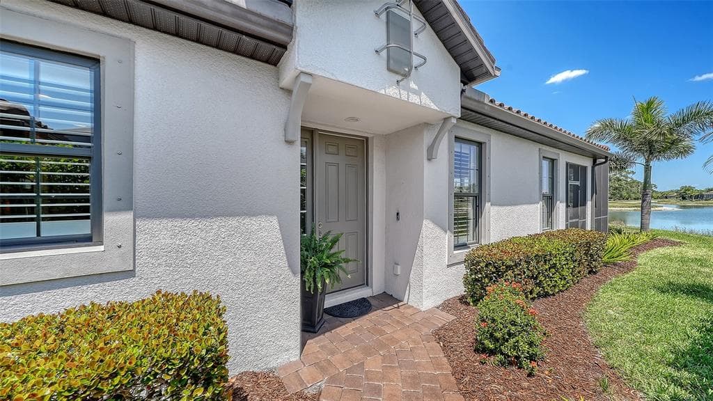 5708 PUCCINI STREET photo 9