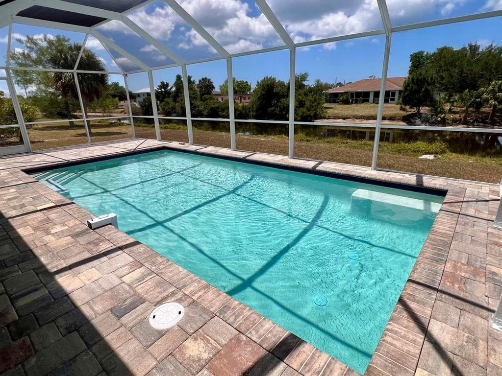55 ROTONDA CIRCLE photo 2