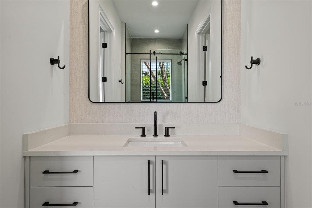14511 ISLEVIEW DRIVE photo 24