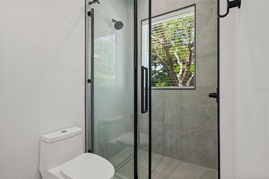 14511 ISLEVIEW DRIVE photo 25