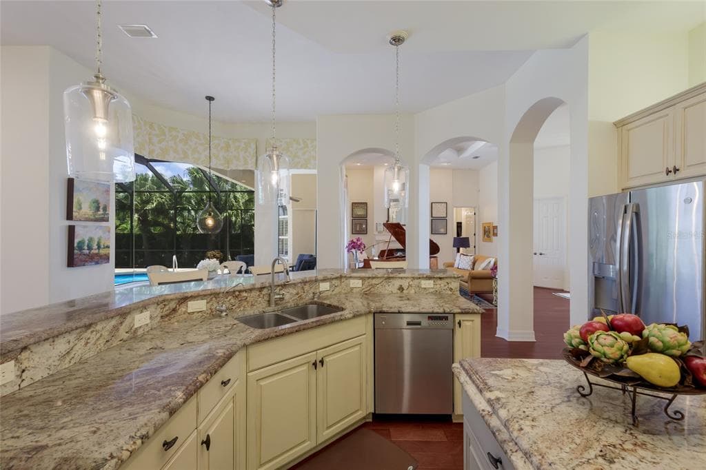 7207 ASHLAND GLEN photo 24