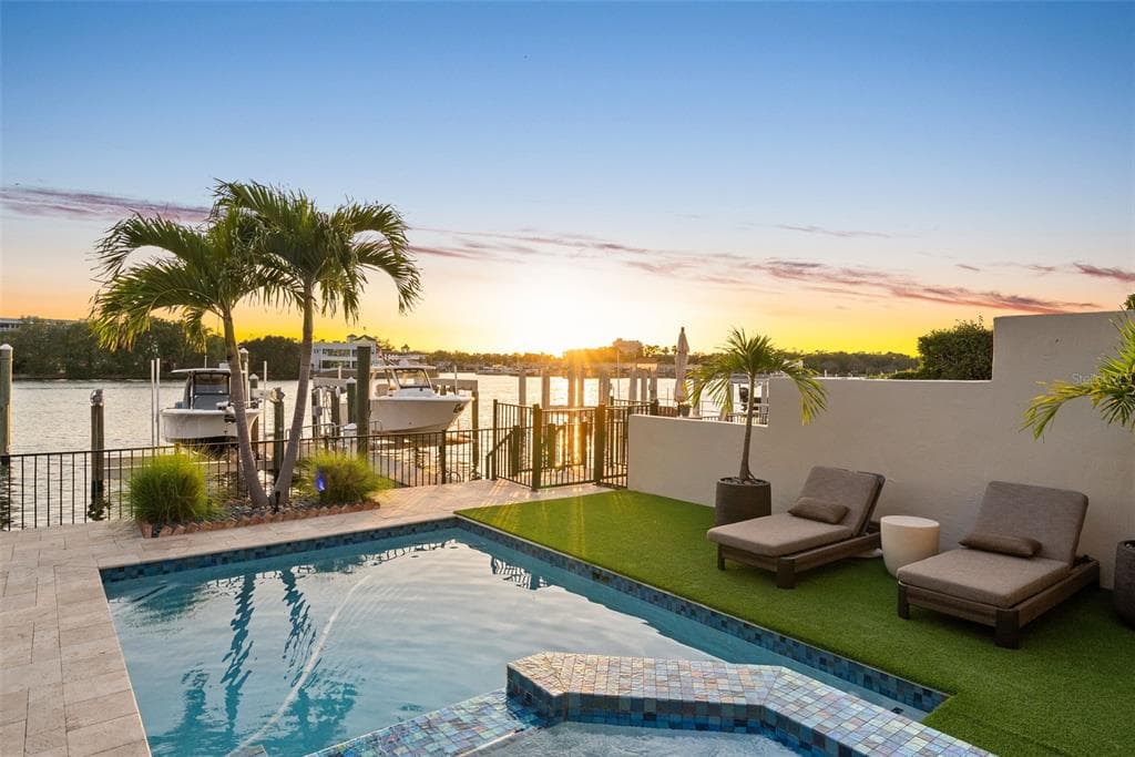 1123 ABBEYS WAY 1