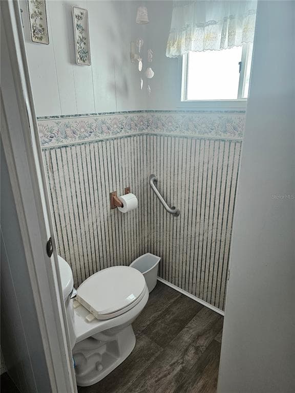 110 ROMA ROAD photo 14