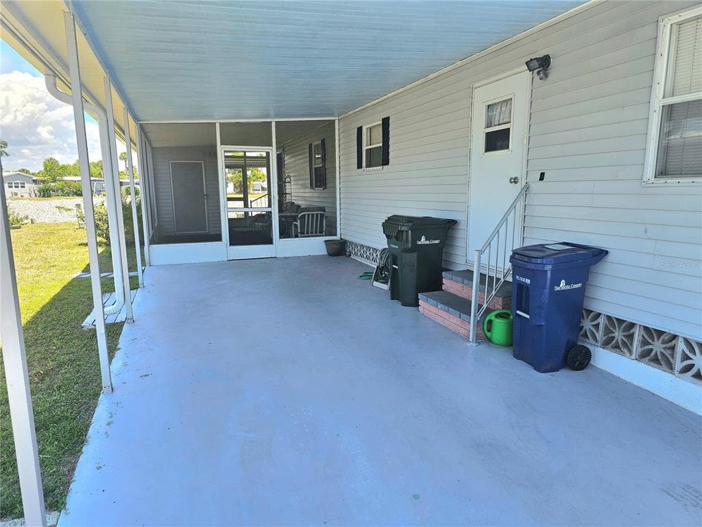 110 ROMA ROAD photo 18