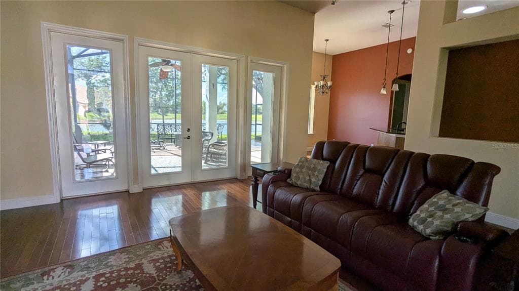 112 HALLSTROM COURT photo 12