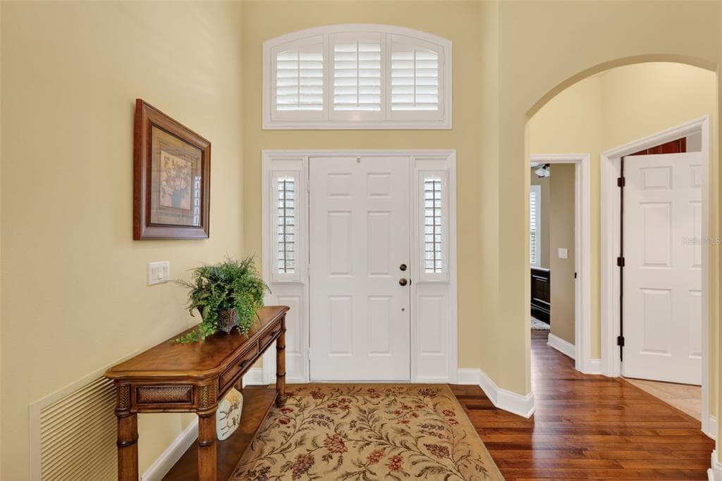 8041 SAINT JAMES WAY photo 6