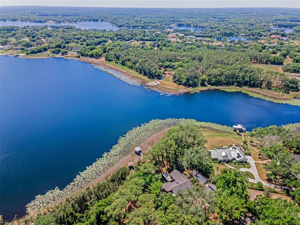 8602 BONNIE COVE LANE 1