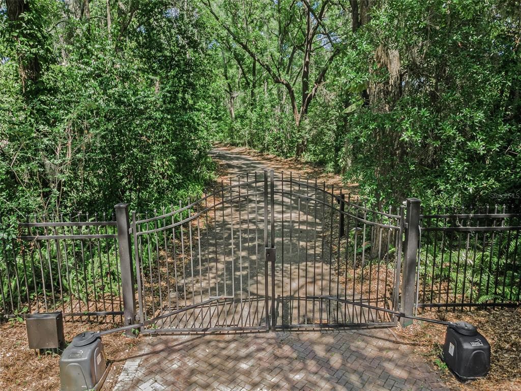 8602 BONNIE COVE LANE photo 8