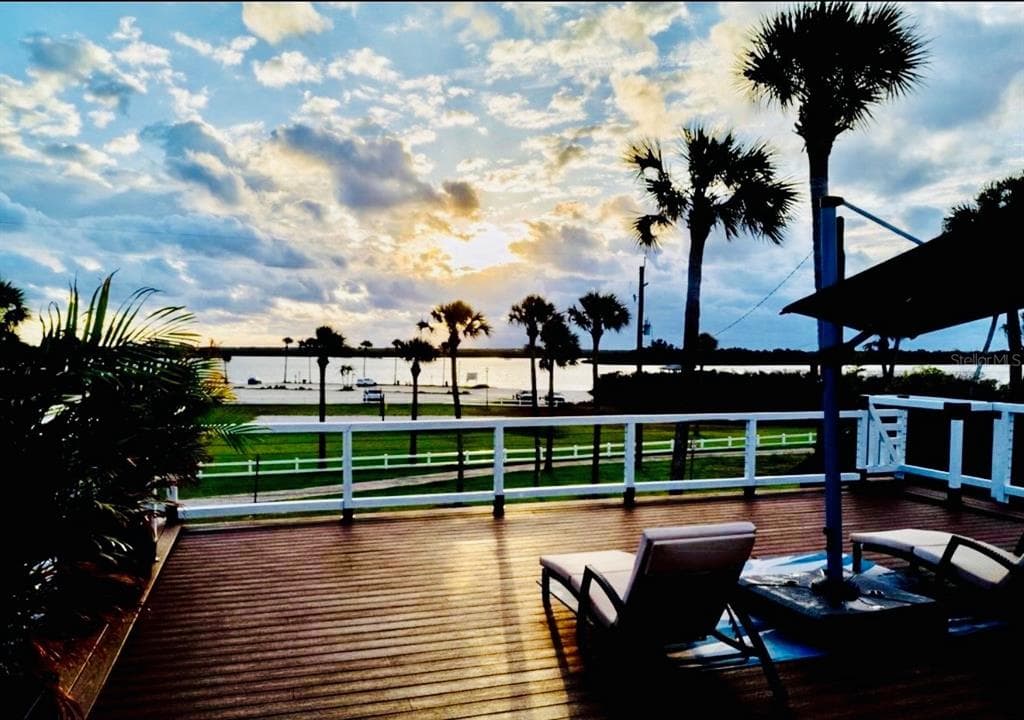 500 S RIVERSIDE DRIVE 1