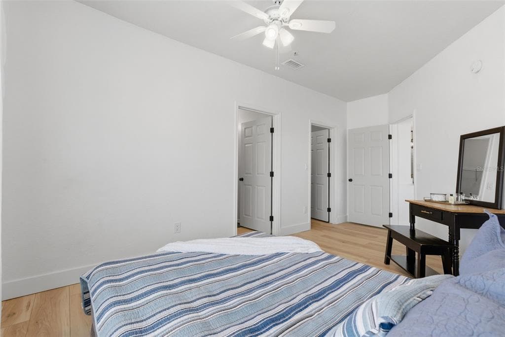 4323 BAYSIDE VILLAGE DRIVE 312 photo 21