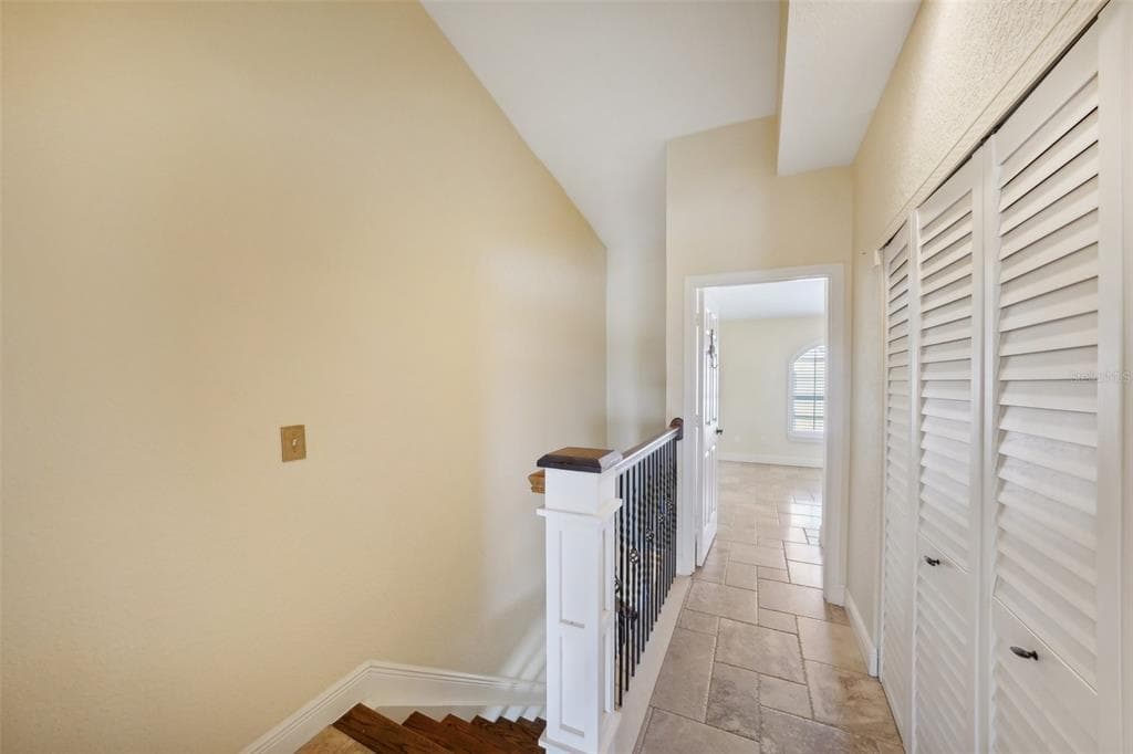 637 PINELLAS BAYWAY 105 photo 18