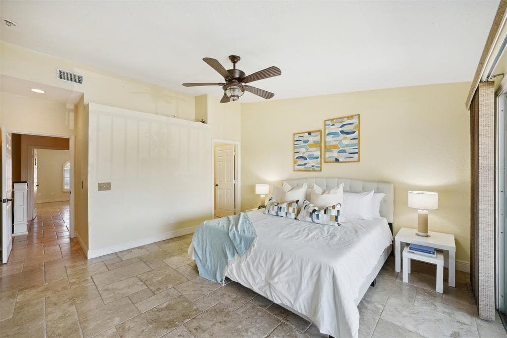 637 PINELLAS BAYWAY 105 photo 25