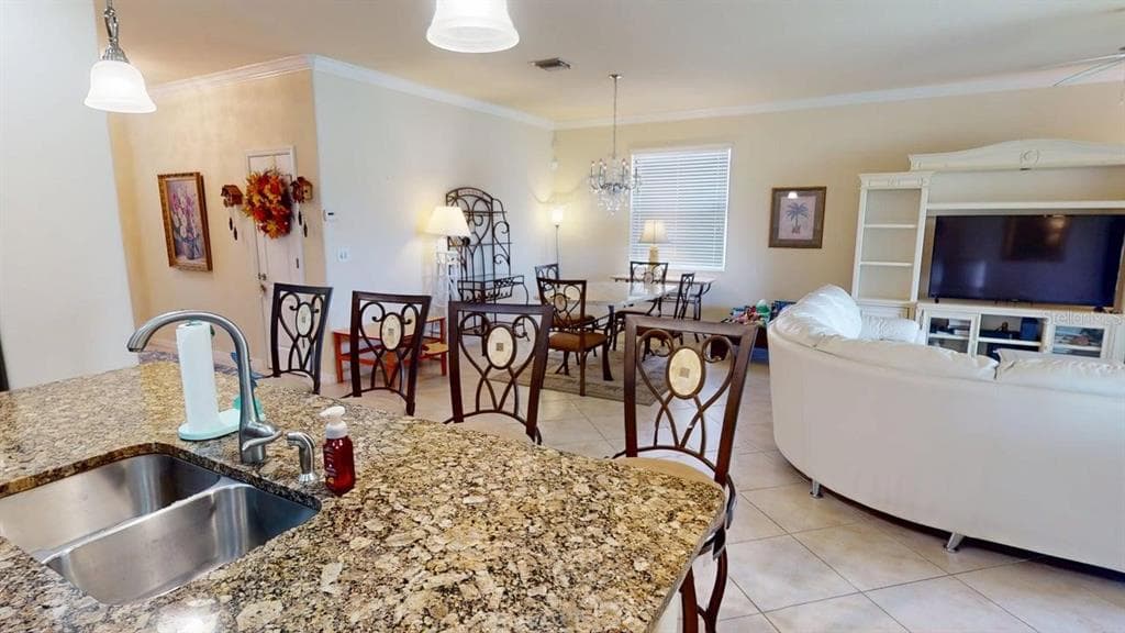 2571 LAURENTINA LANE photo 10