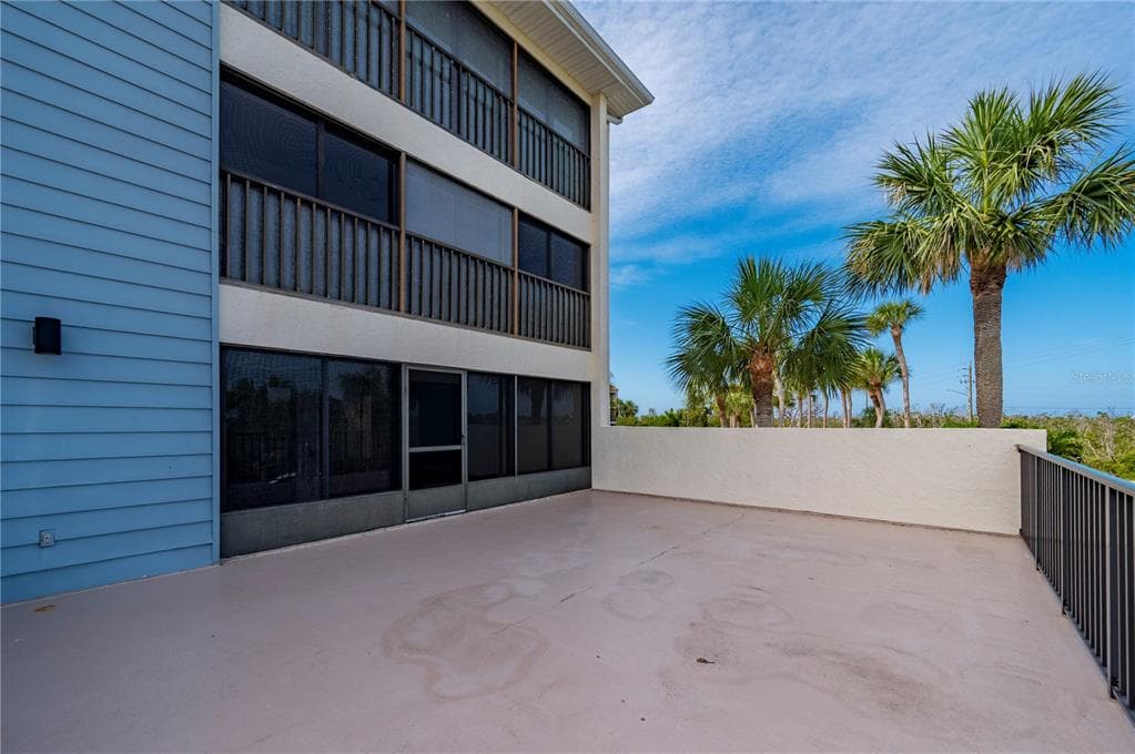 1701 BEACH ROAD 208 photo 18