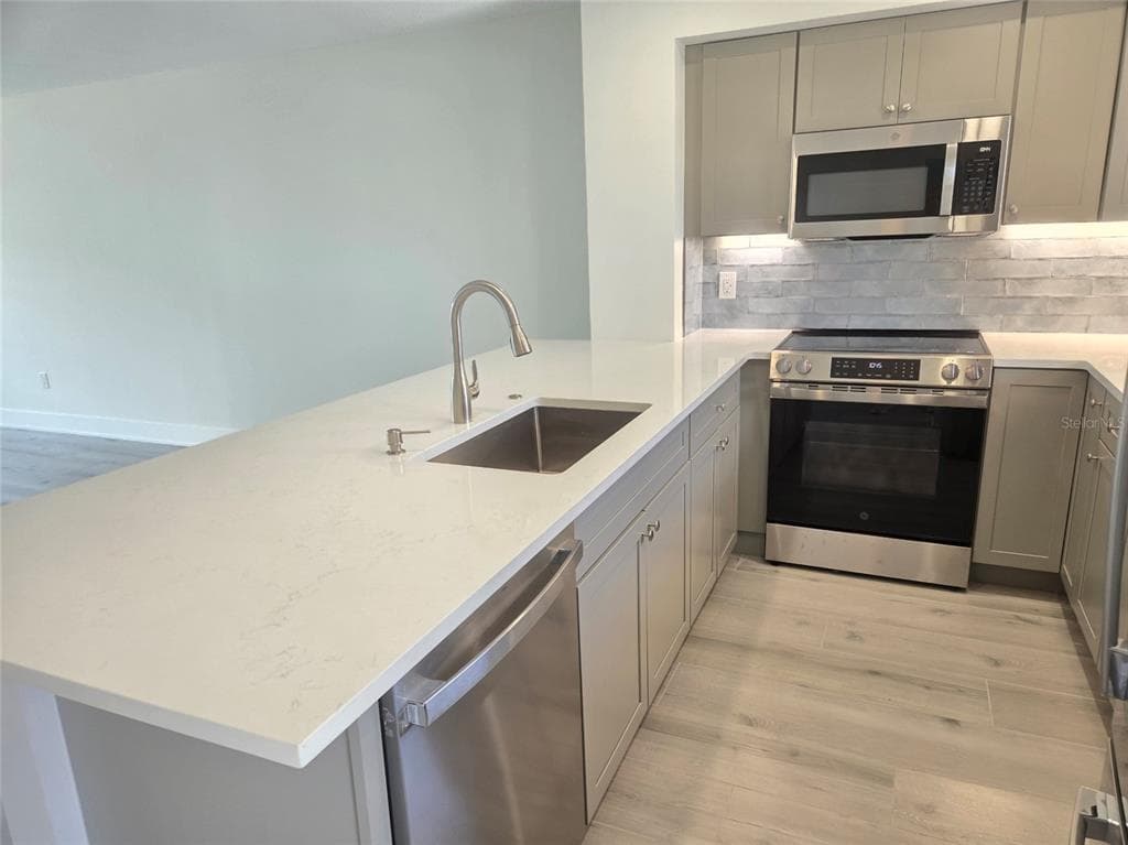 1300 N PORTOFINO DRIVE #406 3