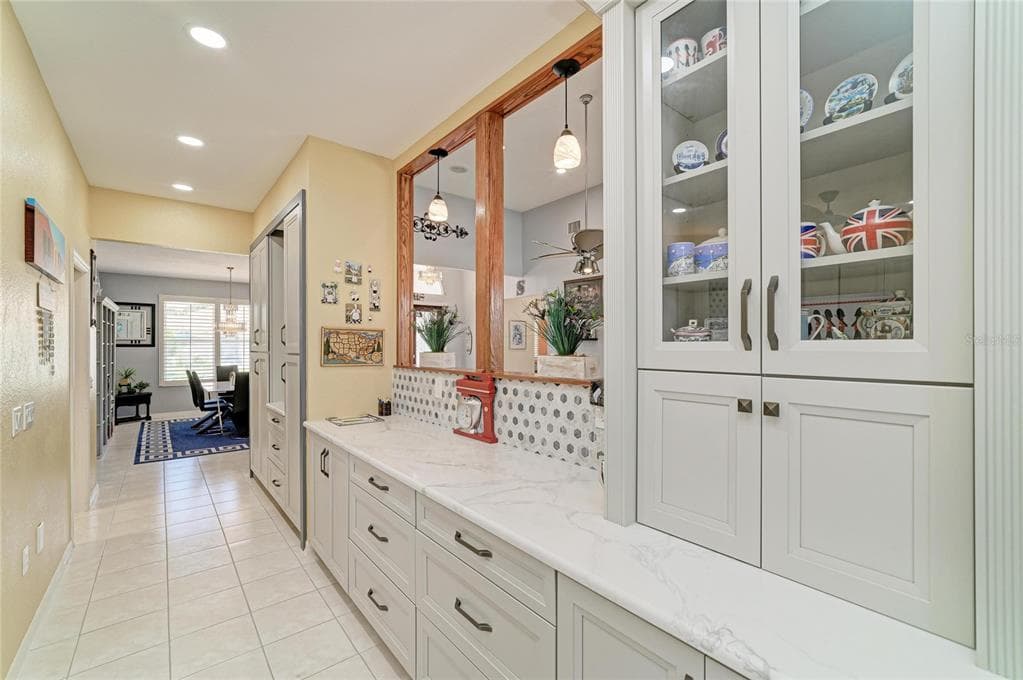 524 LA CARUNA COURT photo 11