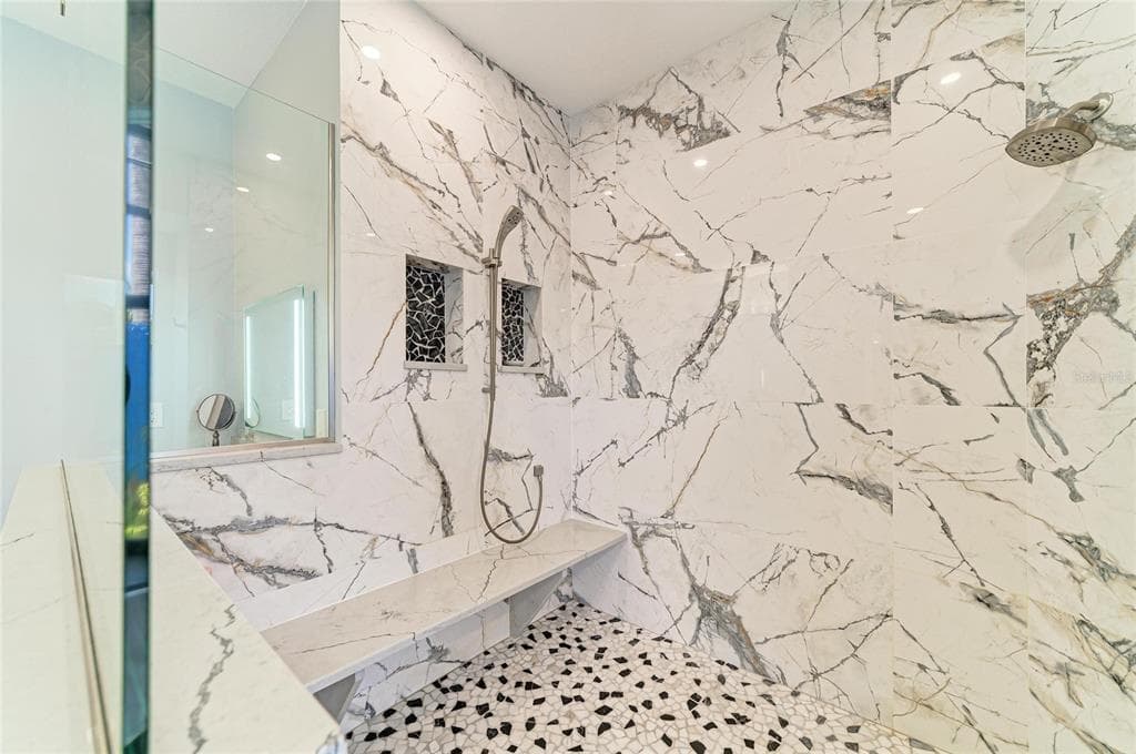 524 LA CARUNA COURT photo 25