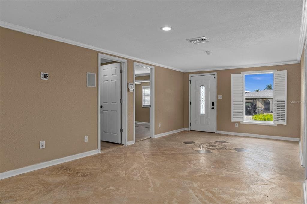13804 MALCOLM AVENUE photo 10